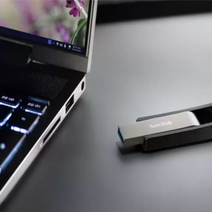 SanDisk Extreme Go USB 3.1 Flash Drive/ Pendrive (Original) 